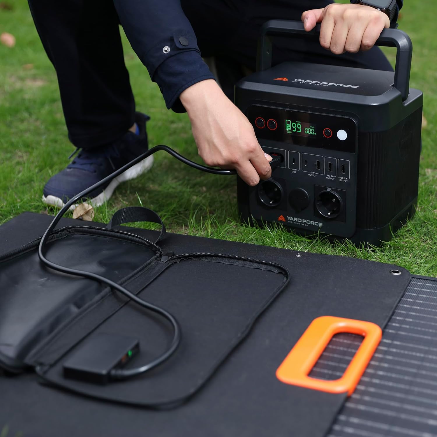 200W Foldable Portable Solar Panel USB-C USB Camping Travel