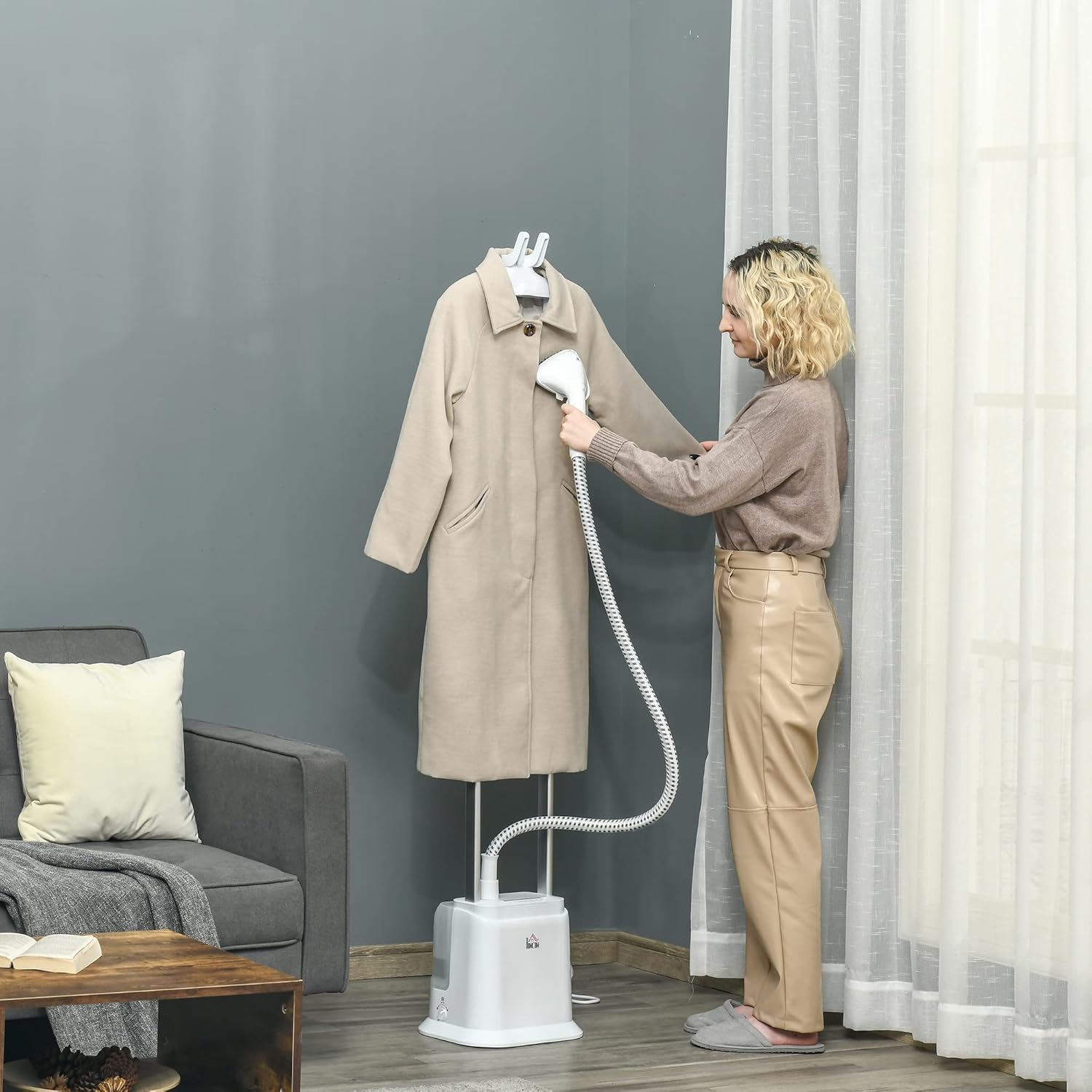 Upright Garment Steamer 1960W 1.7L Tank 6 Steam Levels Fast Heat