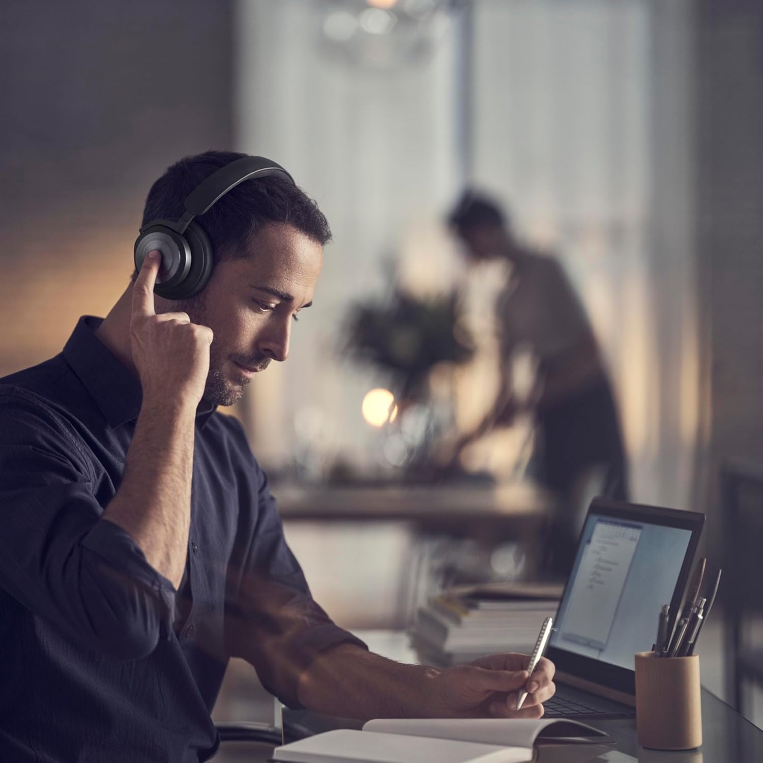 Premium Wireless Over Ear Bluetooth Headphones ANC 40 Hour Black