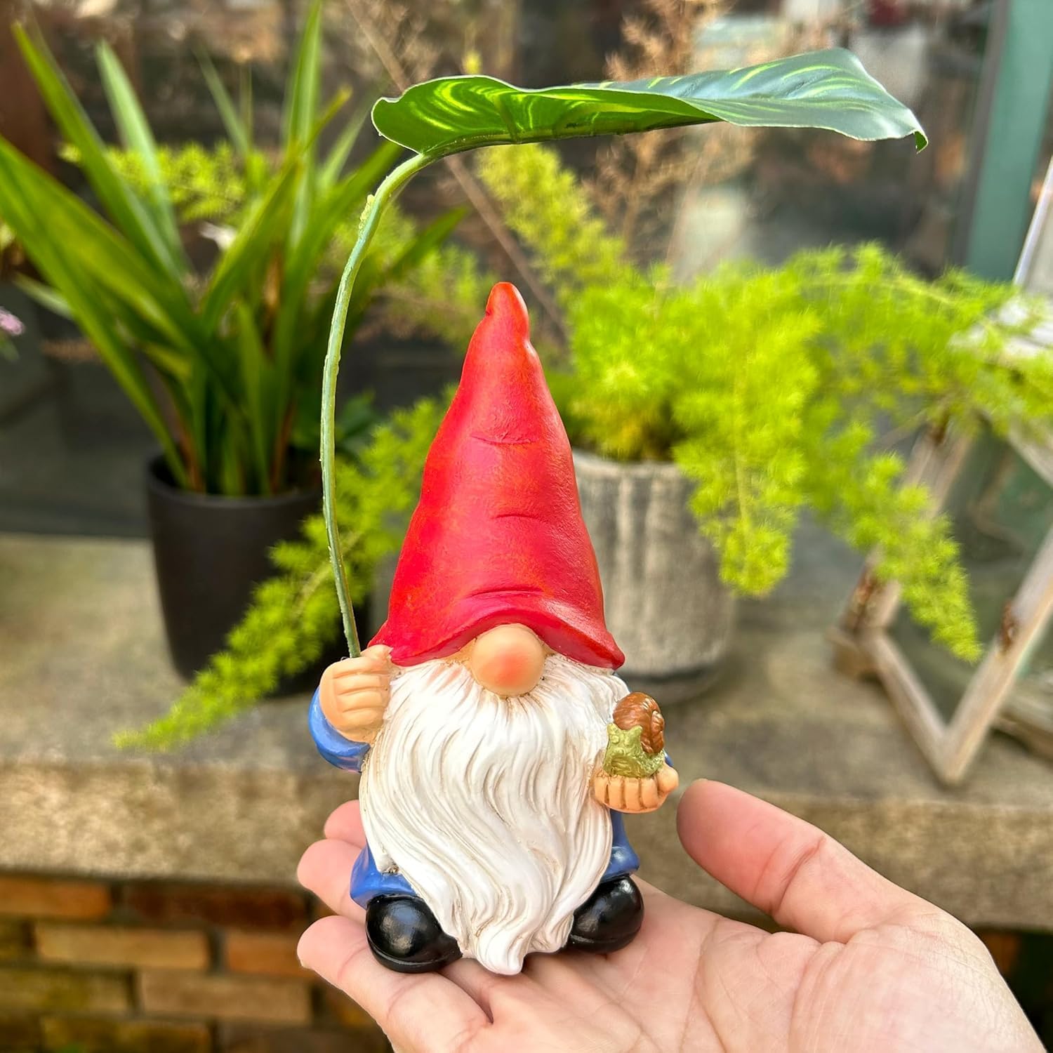 Garden Gnome Statue Leaf Umbrella Figurine Outdoor Patio Yard Decor