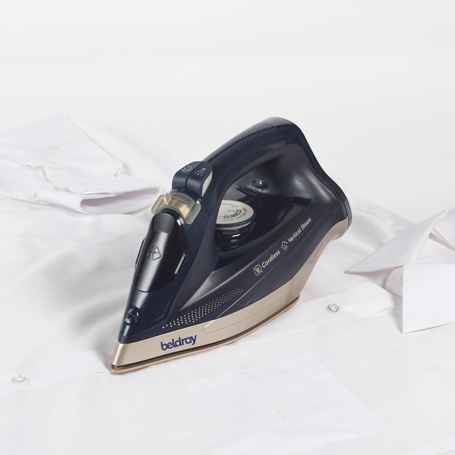 2600W Cordless Steam Iron Ceramic Soleplate 320ml Tank 120g Boost