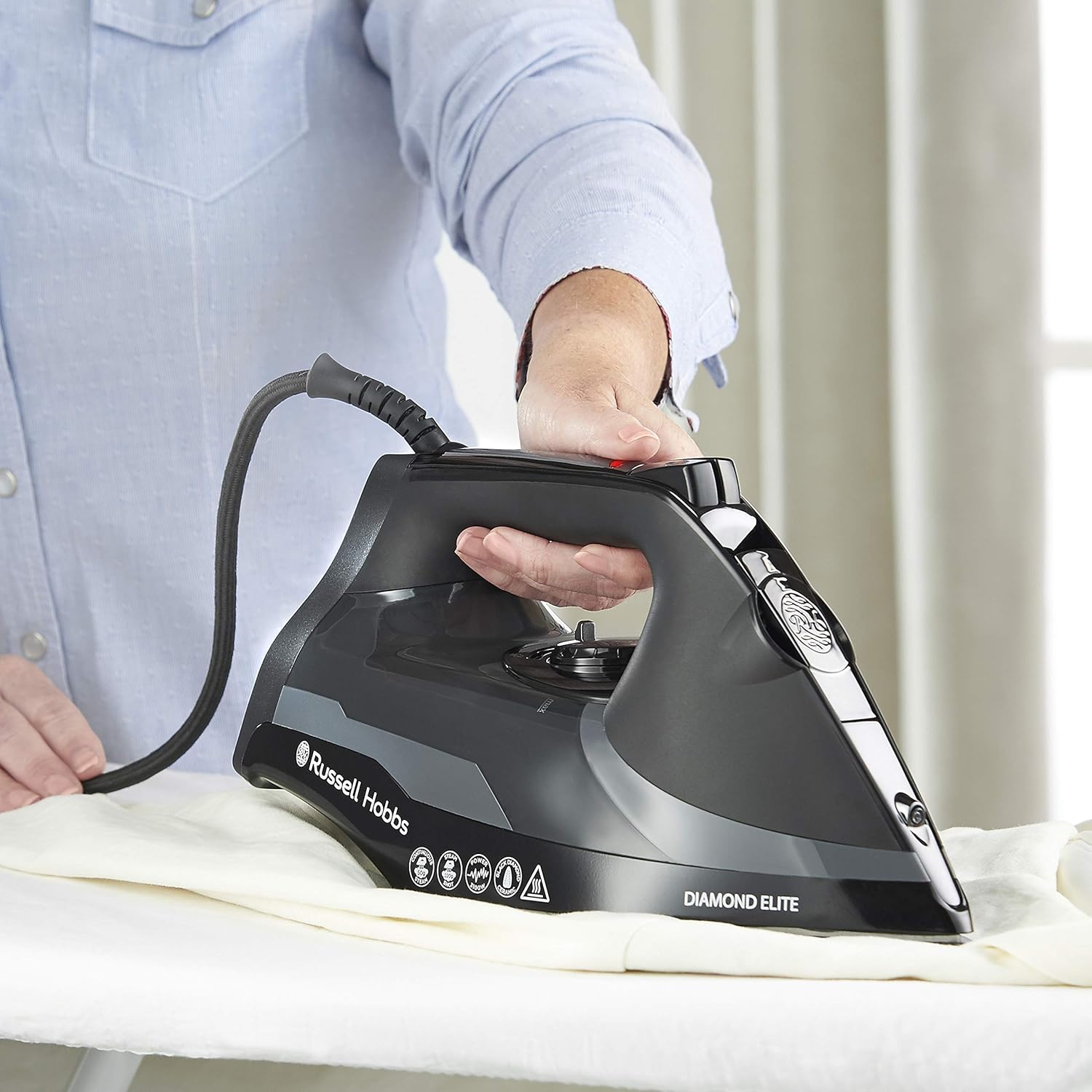 3100W Steam Iron 220g Steam Shot Diamond Ceramic Soleplate 350ml Tank
