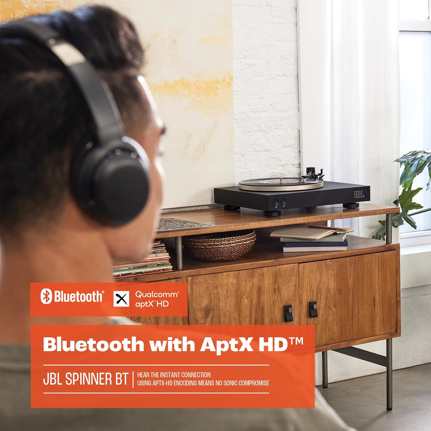 Bluetooth Vinyl Turntable AptX HD Black Gold
