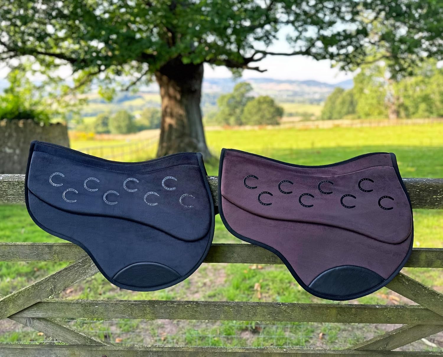 Tech Velvet Jump Saddle Pad Anti Slip Black