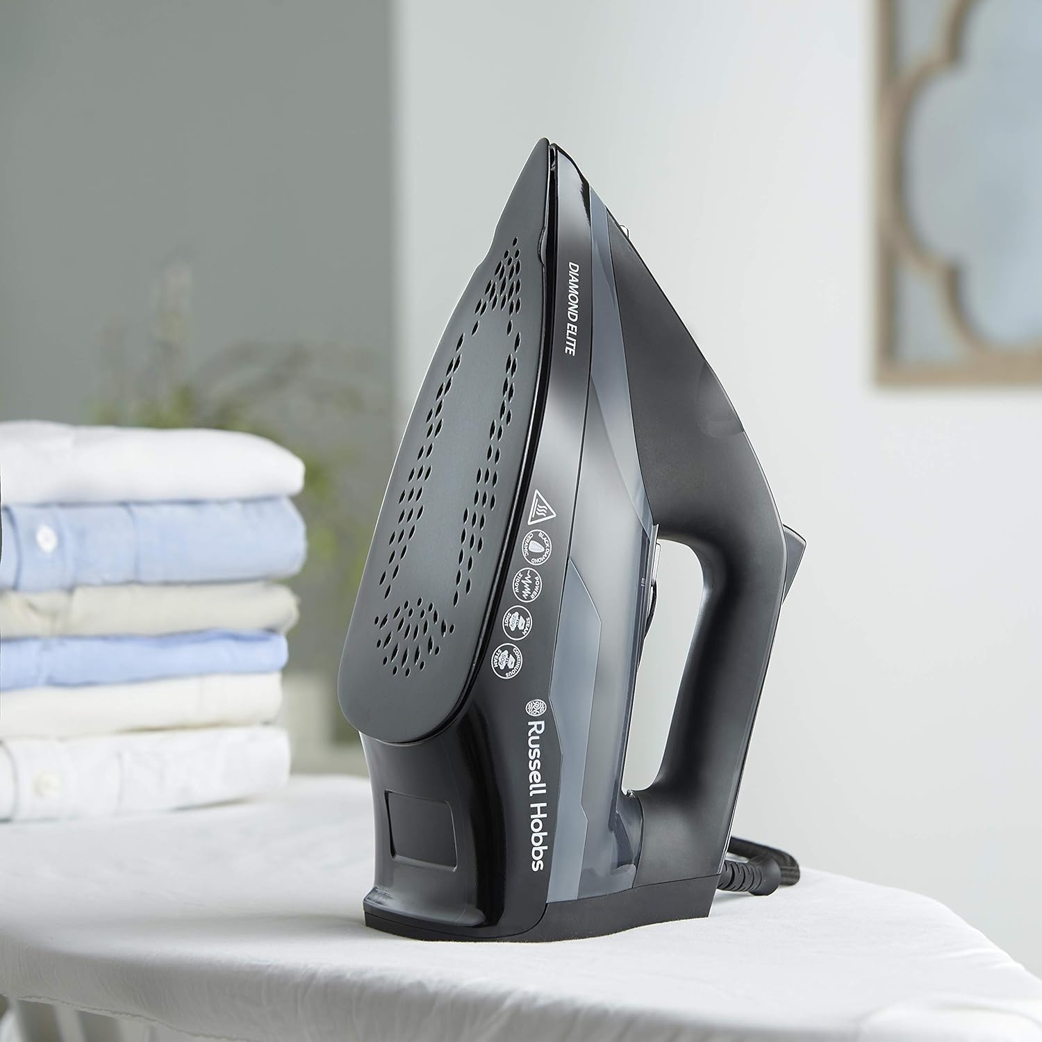 3100W Steam Iron 220g Steam Shot Diamond Ceramic Soleplate 350ml Tank