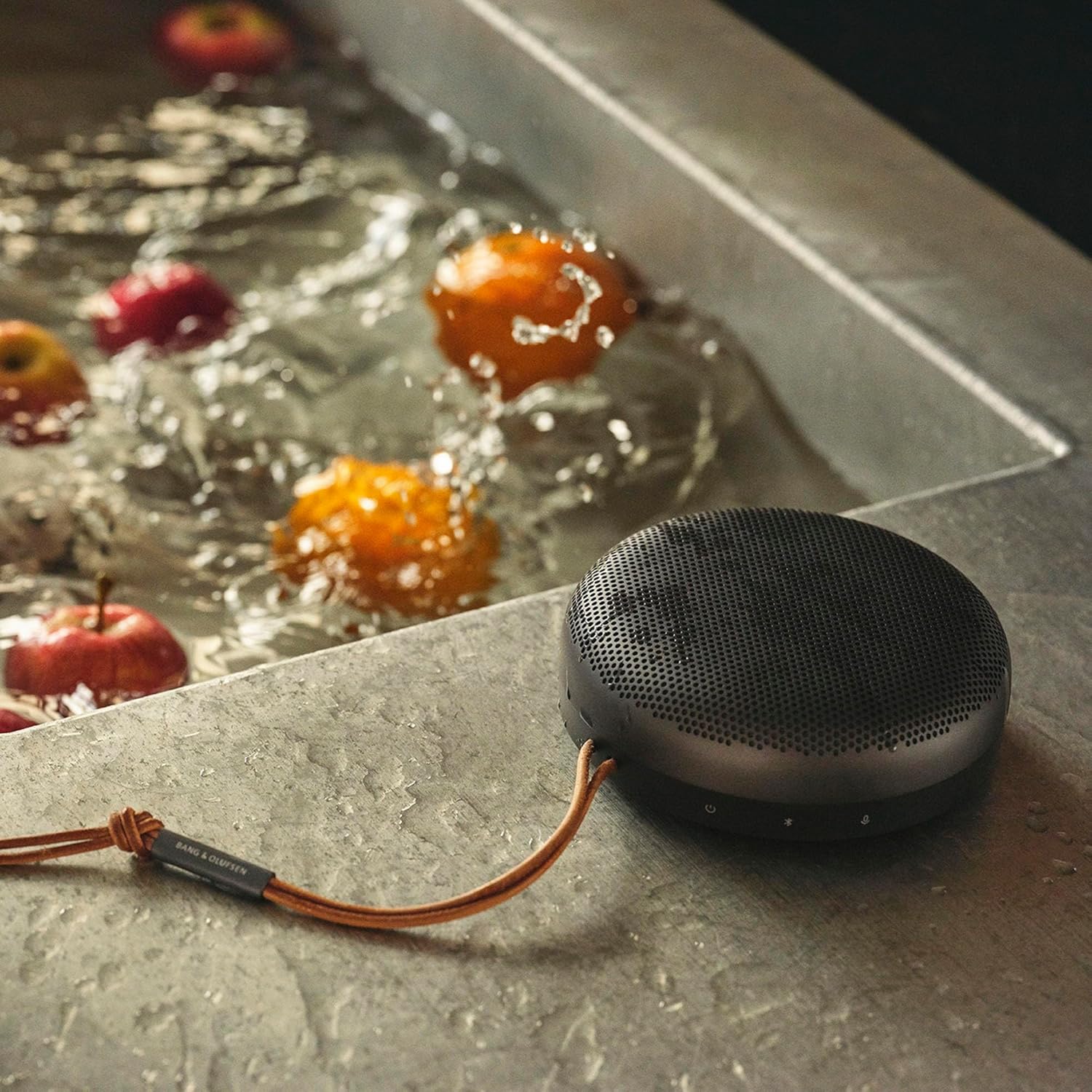 Luxury Portable Bluetooth Speaker Waterproof IP67 360° Sound 18H