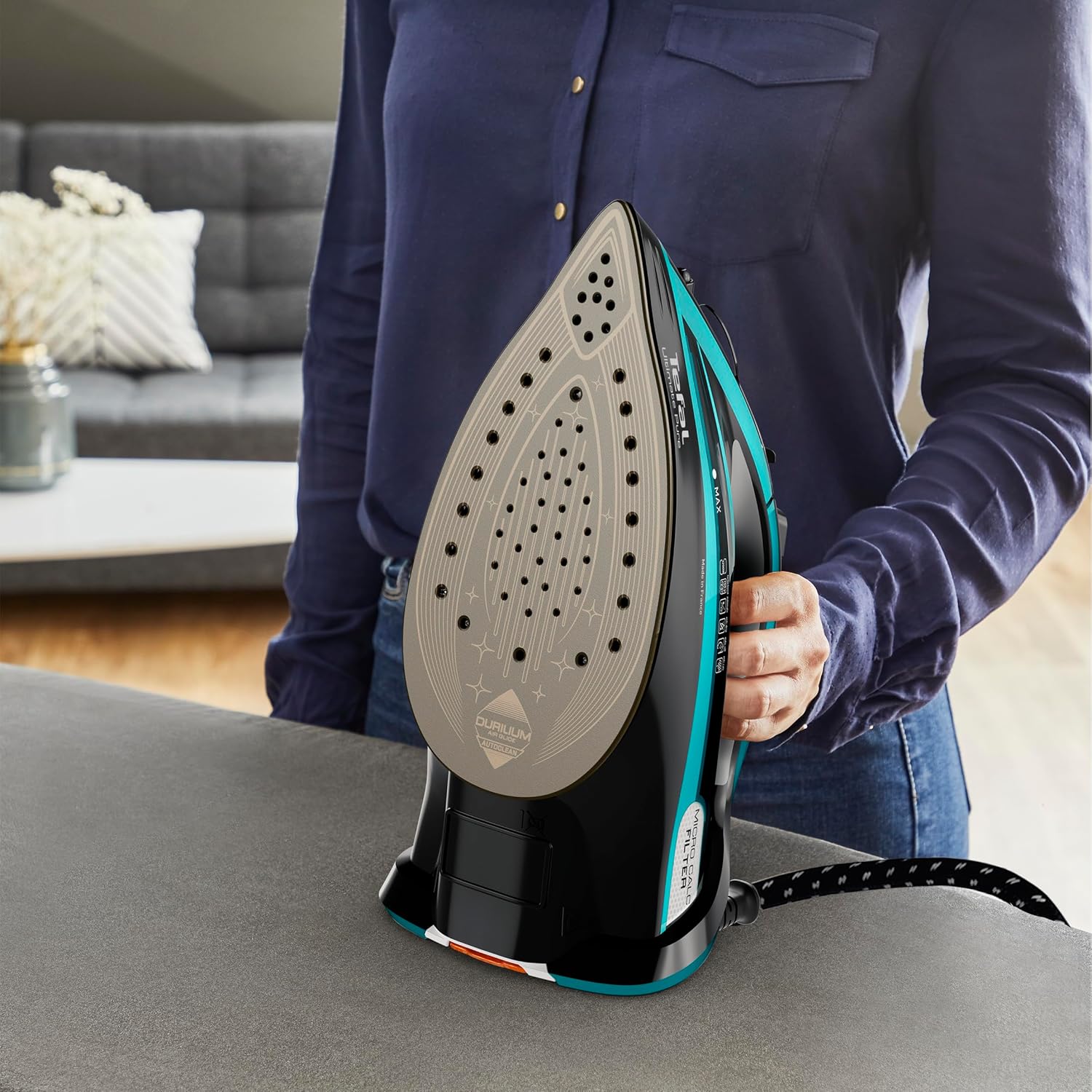Powerful Steam Iron 3200W Durilium Soleplate Micro Calc Filter