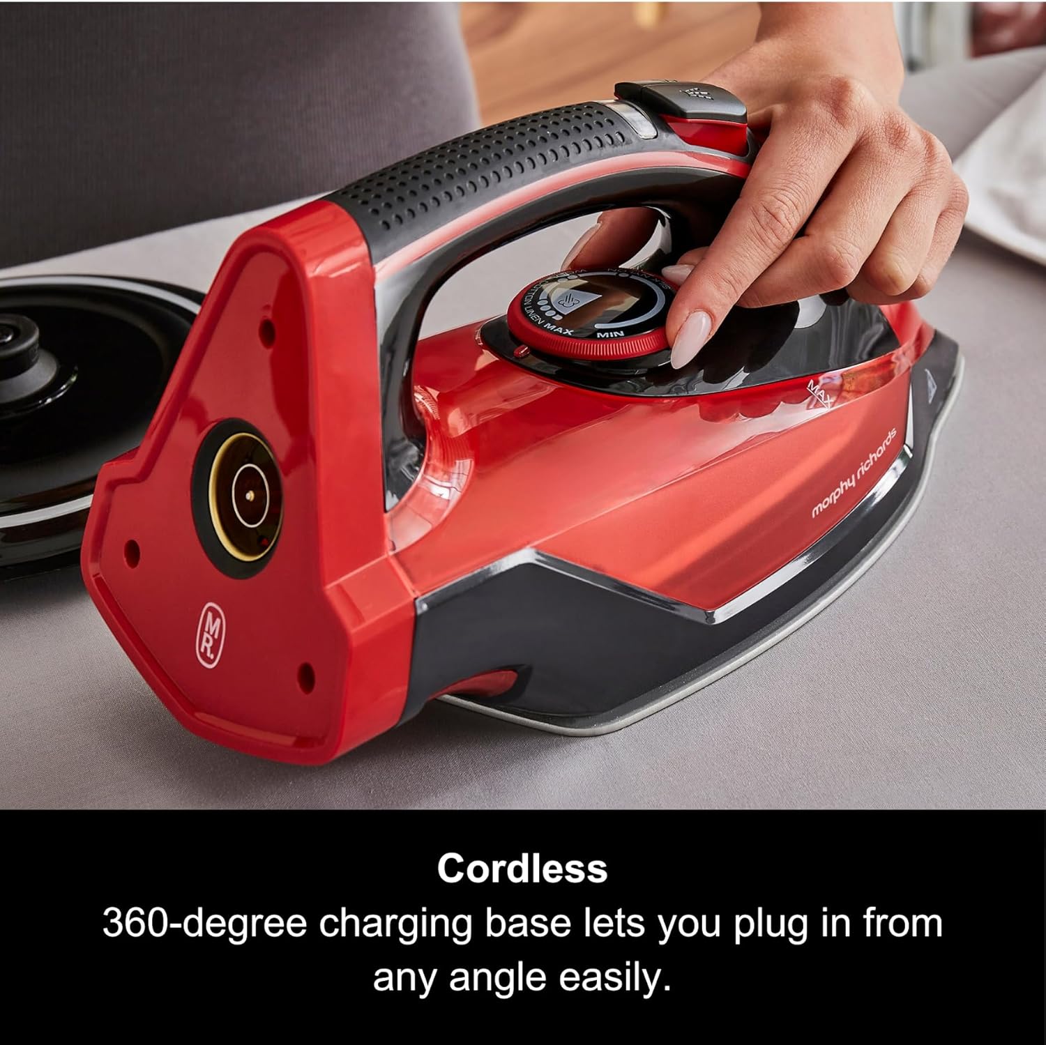 Cordless Steam Iron 2400W 130g Steam Boost Ceramic Soleplate 350ml Tank