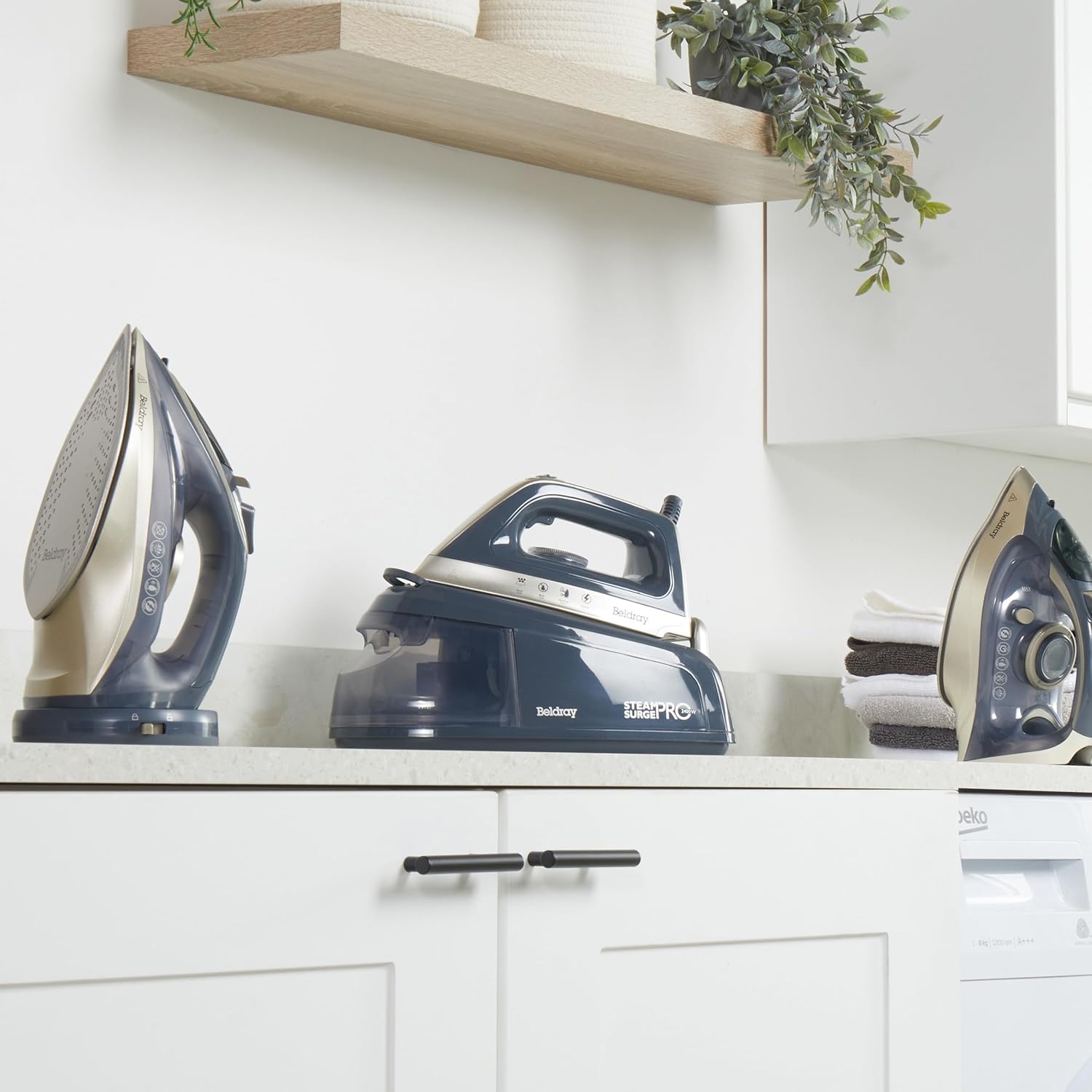 3200W Steam Iron 200g Steam Boost Ceramic Soleplate 320ml Tank
