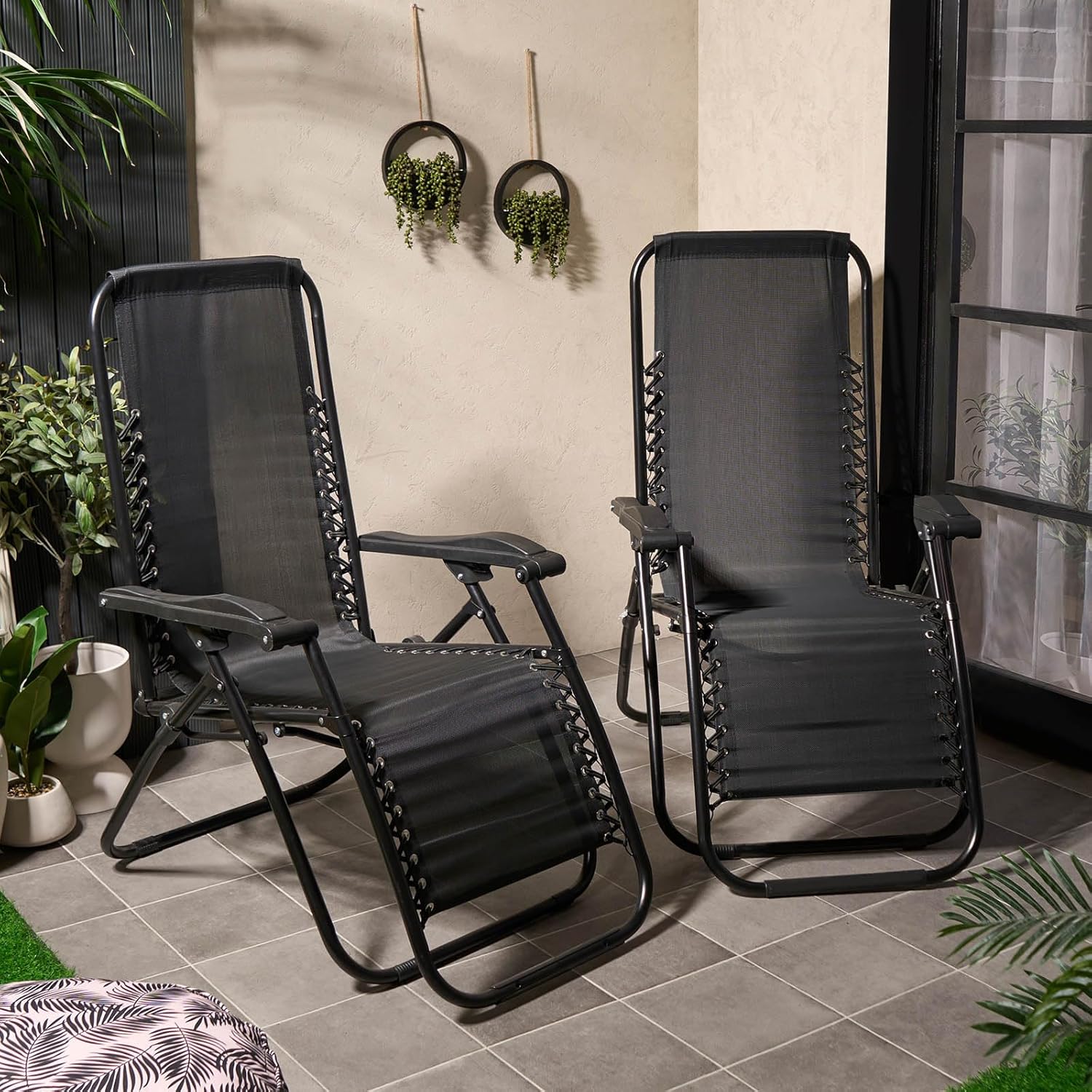 2 Zero Gravity Garden Recliner Chairs Folding Black