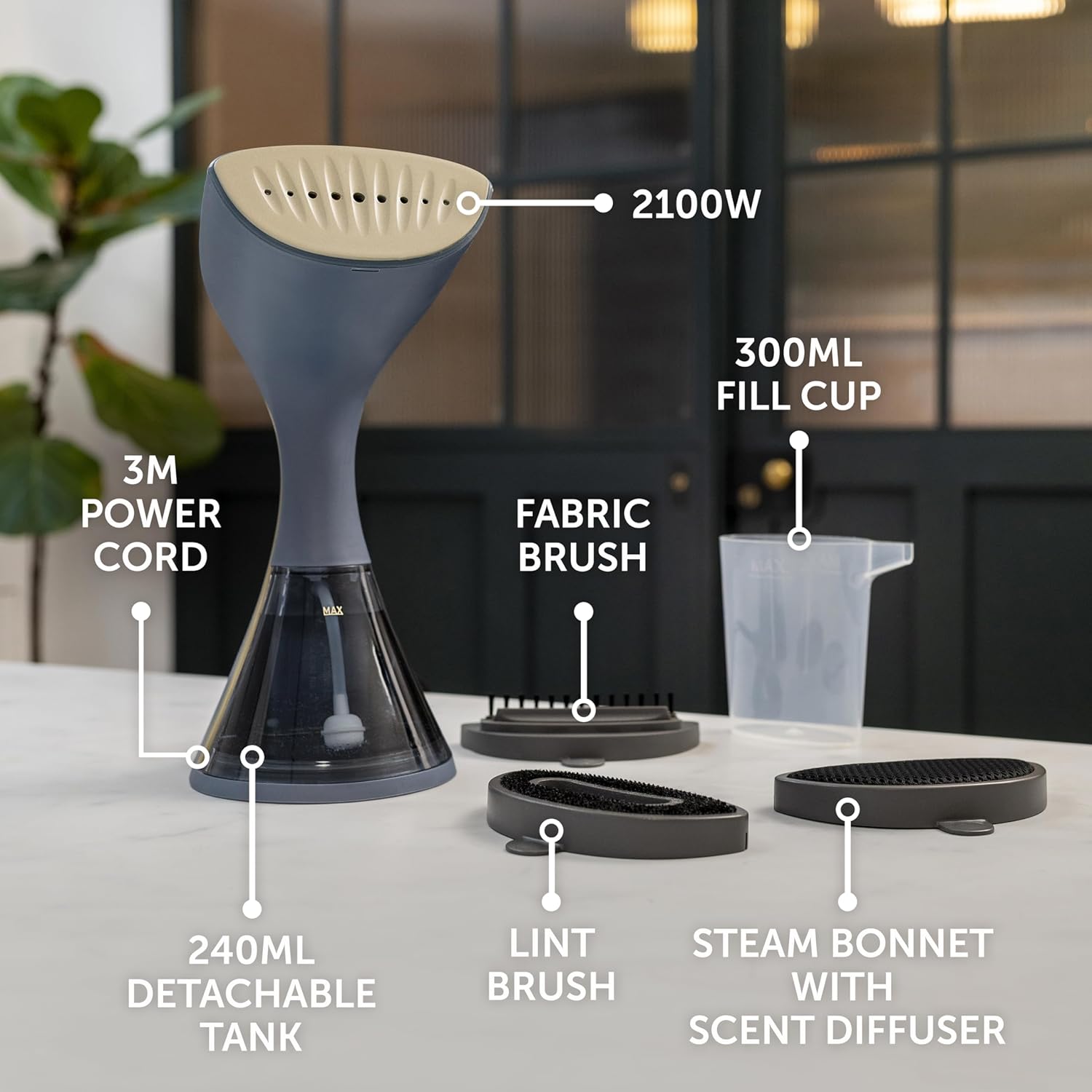 Handheld Clothes Steamer 2100W 40g Steam Fast Heat 240ml