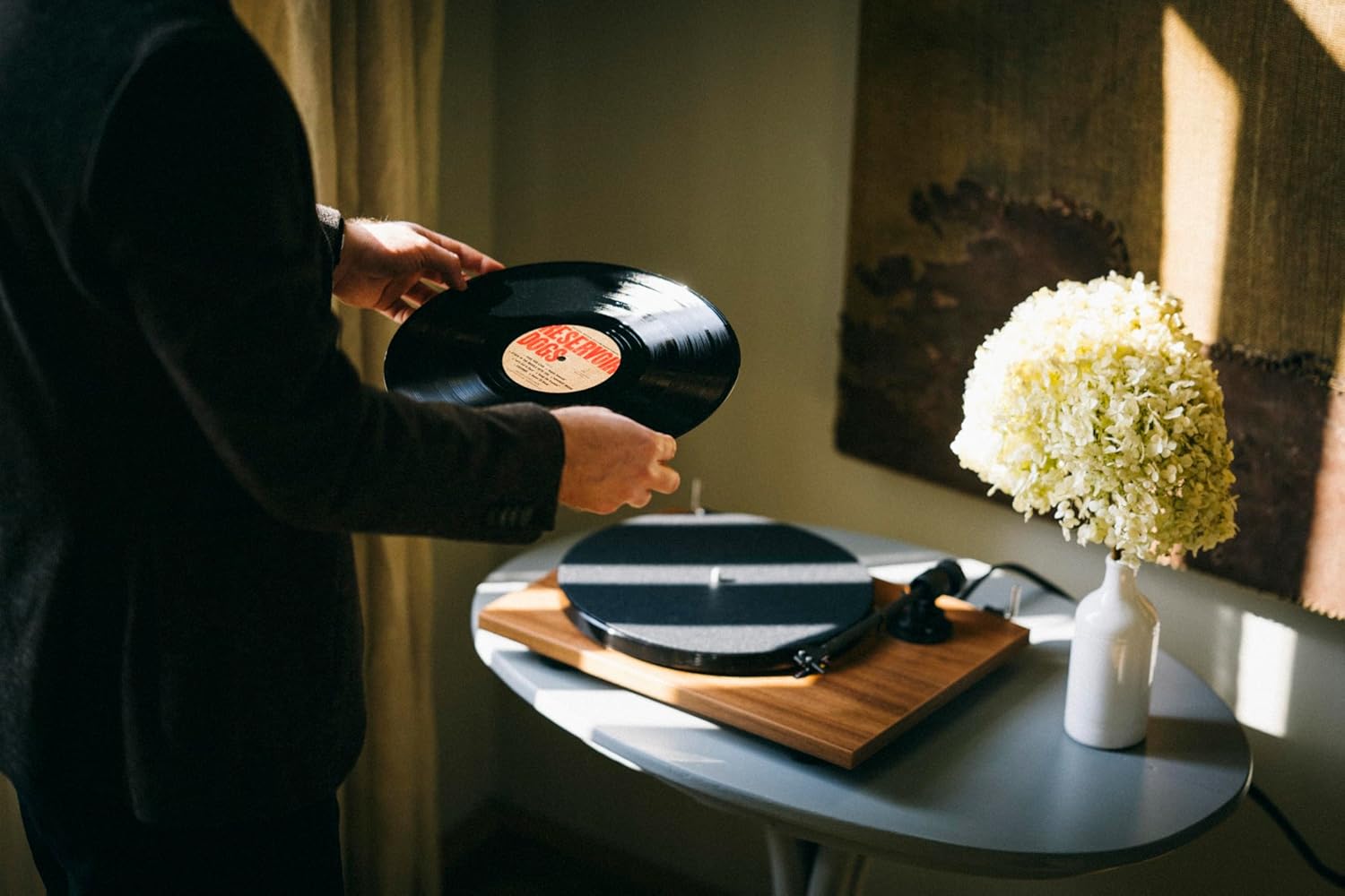 Plug And Play Turntable with Phono Preamp Walnut