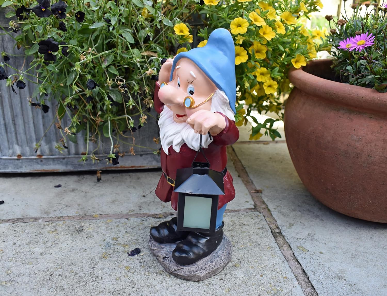 Glow in Dark Garden Gnome Solar Lantern Resin Outdoor Statue 31cm