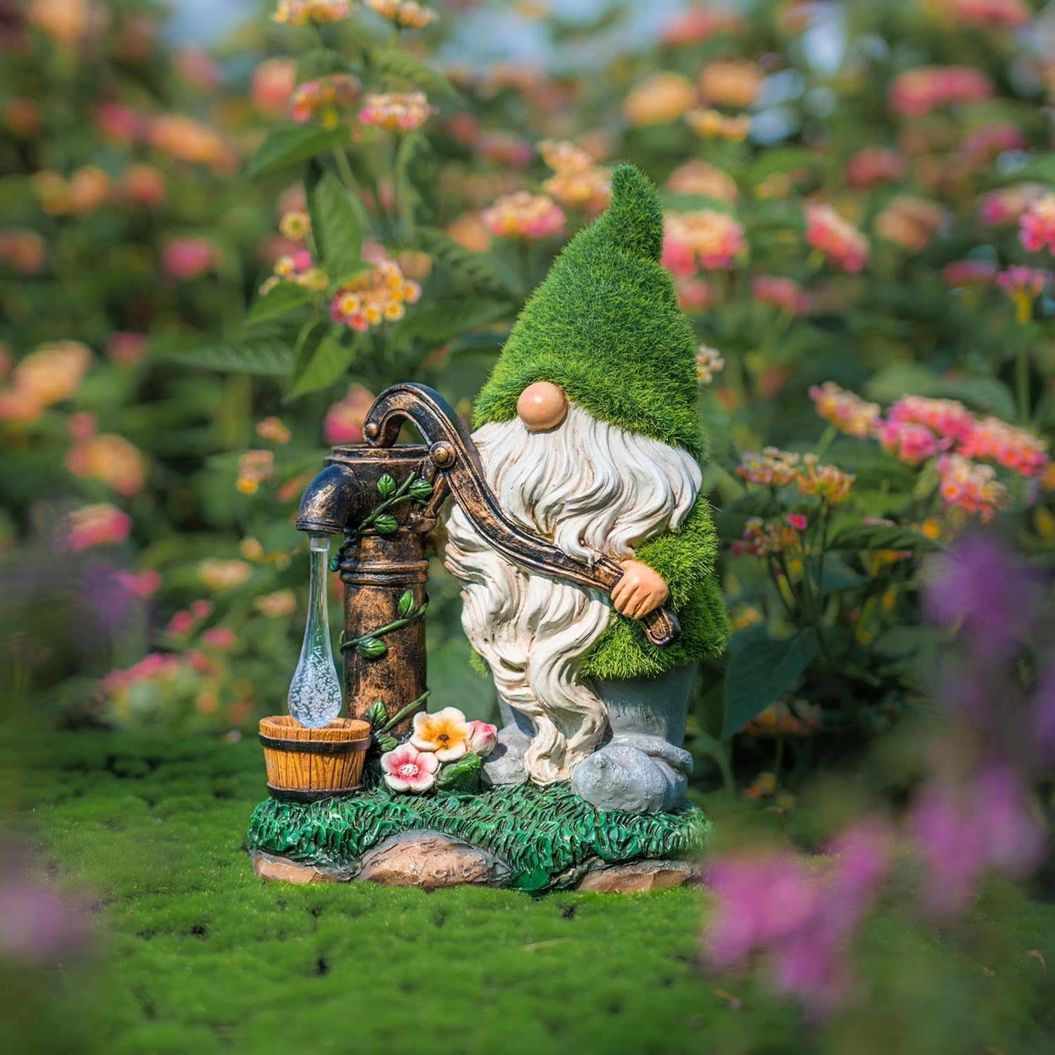 Solar Gnome Water Pump Statue Resin Garden Decor Outdoor 22.5cm