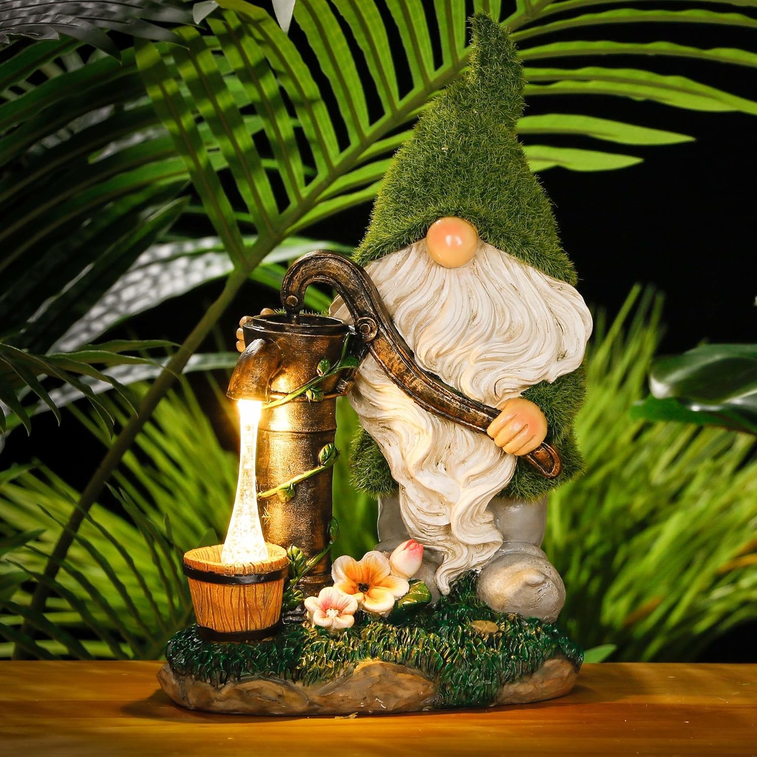 Solar Gnome Water Pump Statue Resin Garden Decor Outdoor 22.5cm