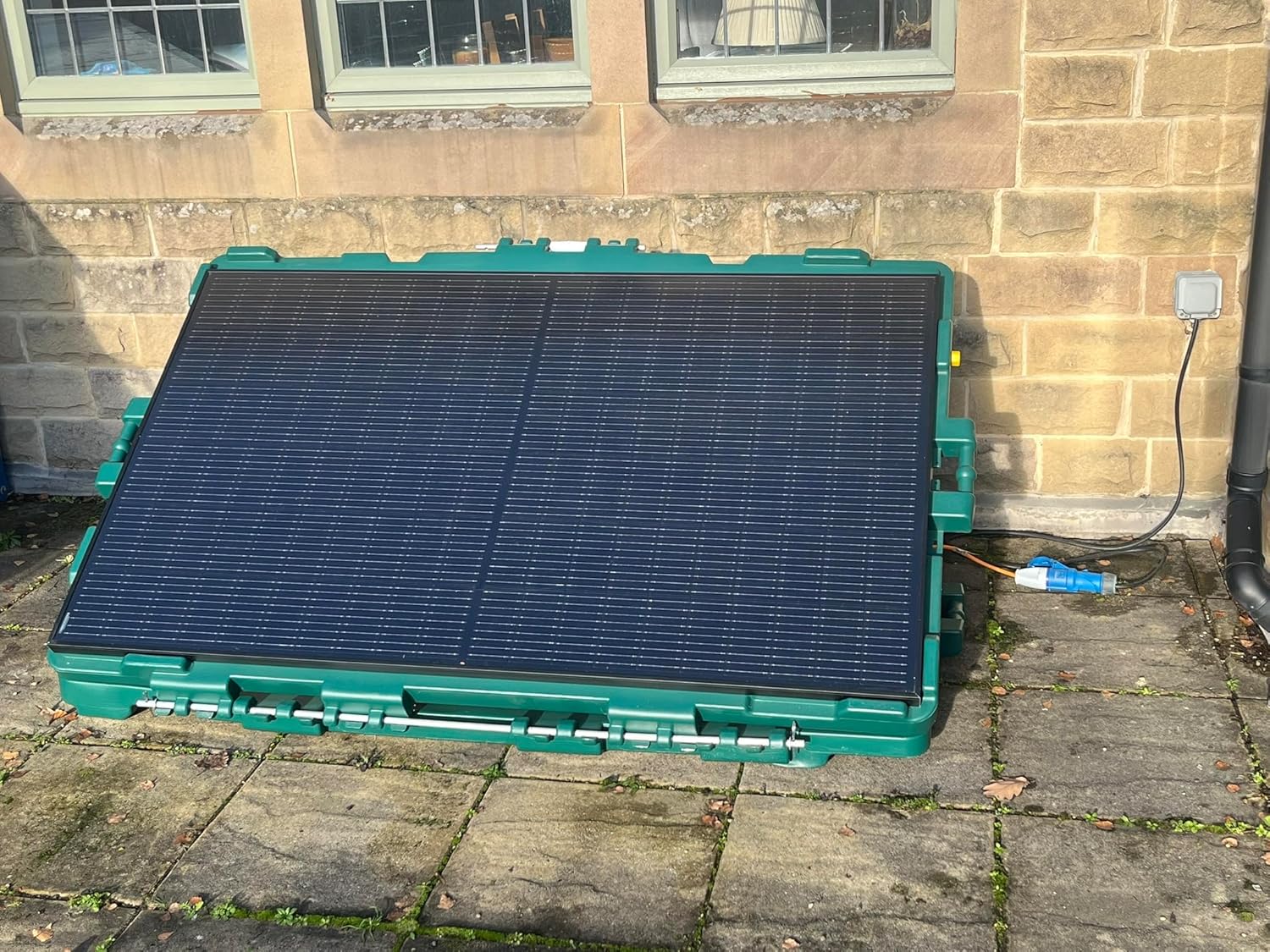 Plug In Modular Solar Panel Unit Home Energy Saver Outdoor Socket UK