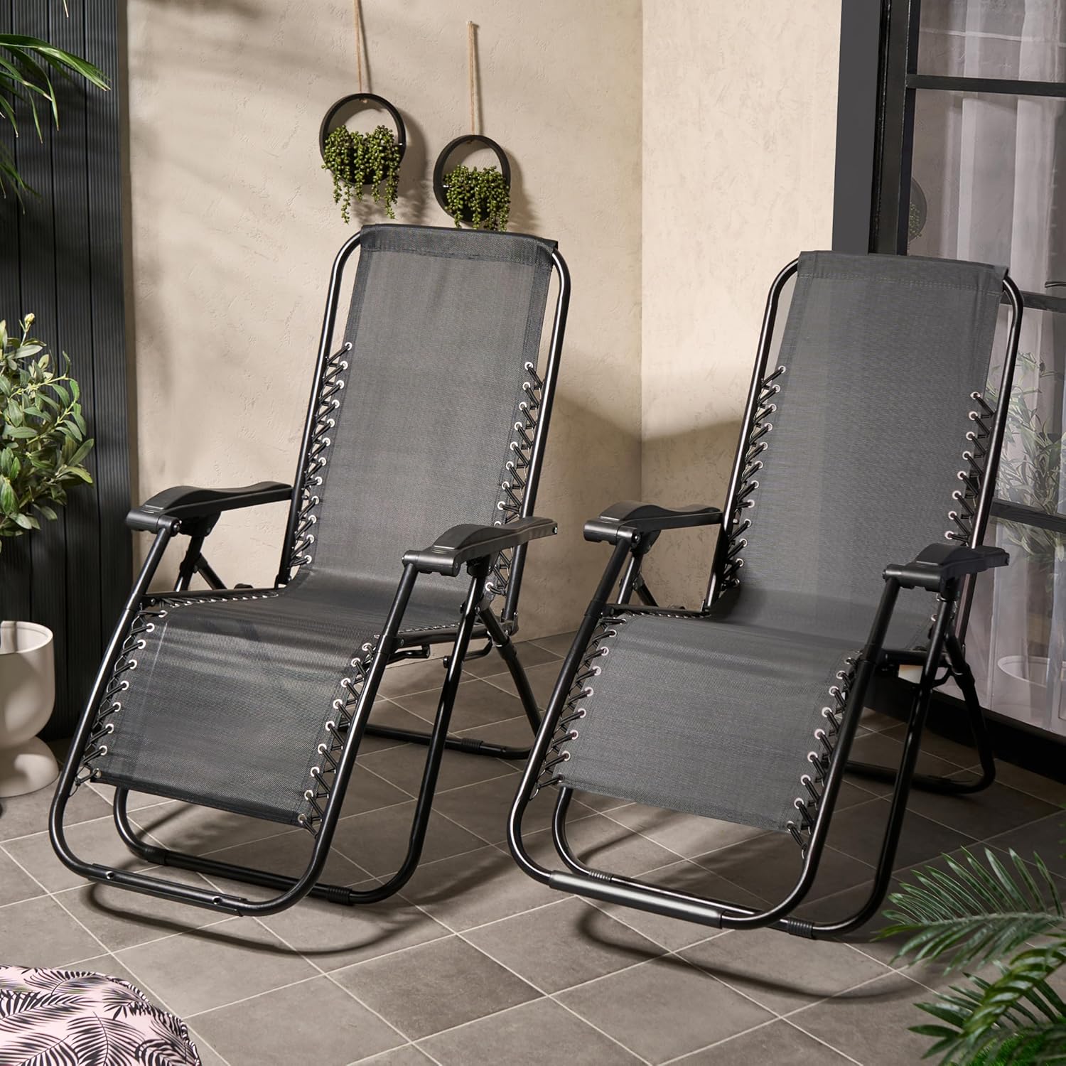 2 Zero Gravity Garden Recliner Chairs Folding Black