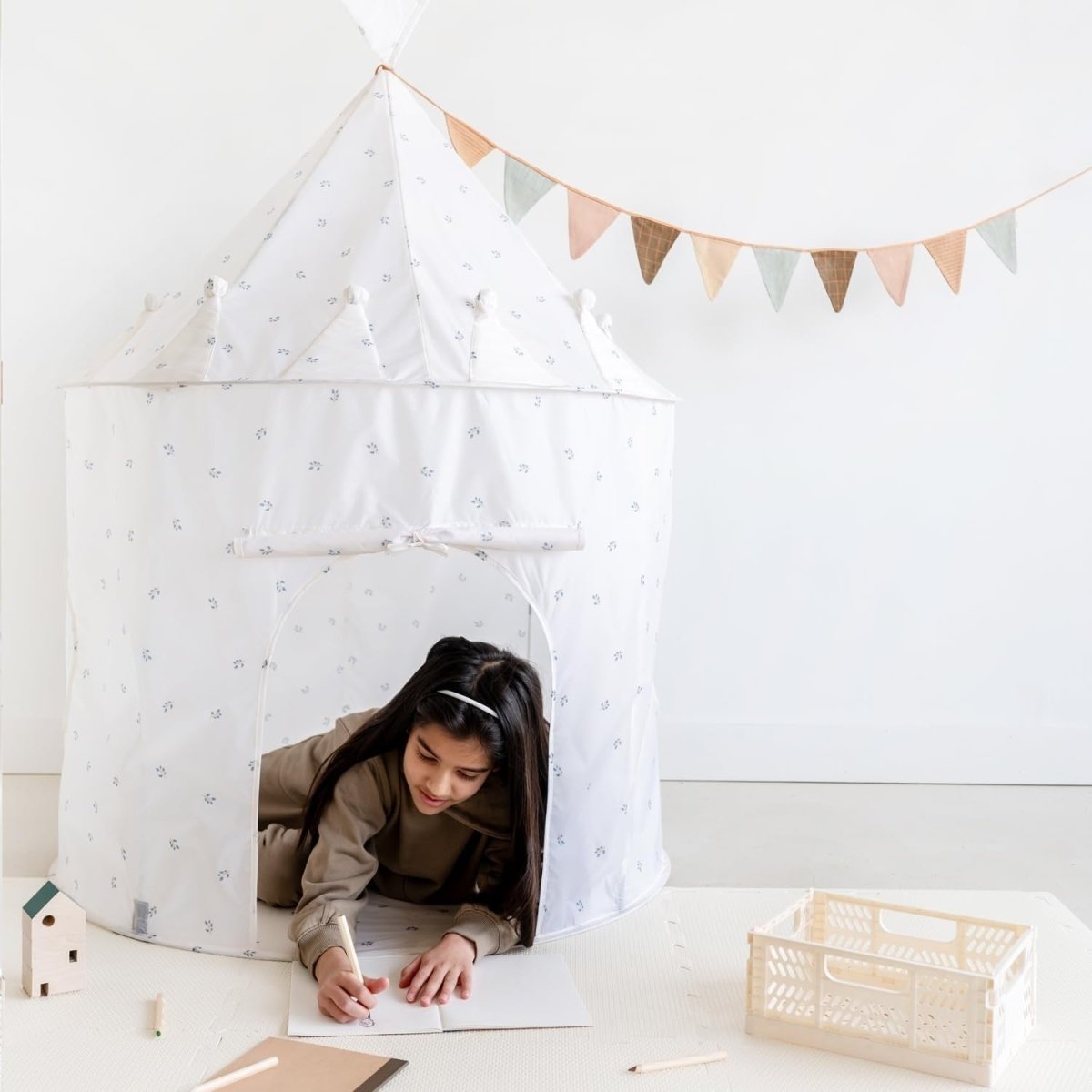 Blueberry Ivory Kids Indoor Play Tent Pop Up Fort Eco Fabric - Kwikley
