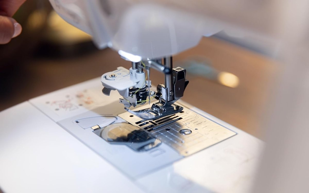 Computerised Sewing Machine 60 Stitch Auto Thread Cutter Hard Case - Kwikley
