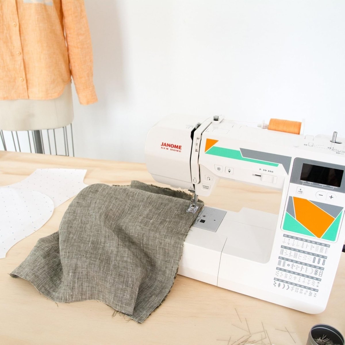 Computerized Sewing Machine 50 Stitches LCD Display Auto Threader - Kwikley