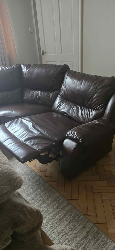 Cosy Deep Relax Brown Leather Corner Sofa Recliner (PTP) - Kwikley