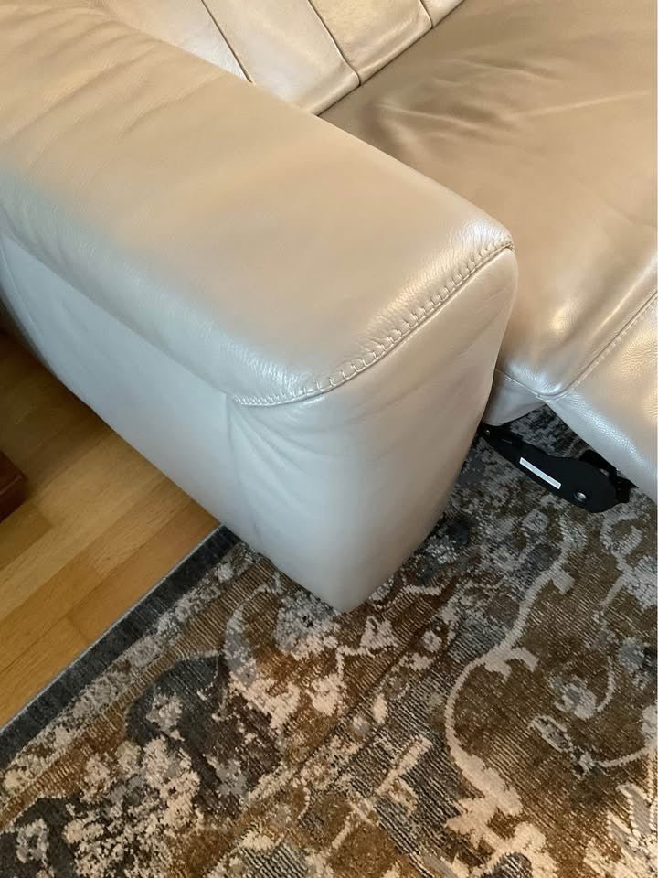 Dreamish Taupe Natuzzi Leather Corner Sofa (PTP) - Kwikley