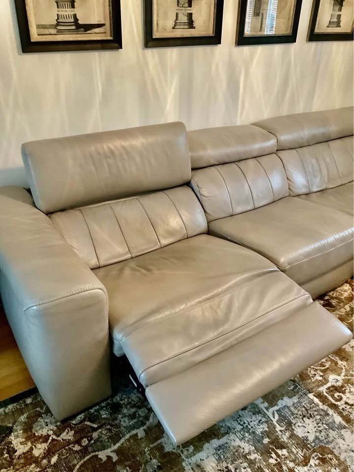 Dreamish Taupe Natuzzi Leather Corner Sofa (PTP) - Kwikley