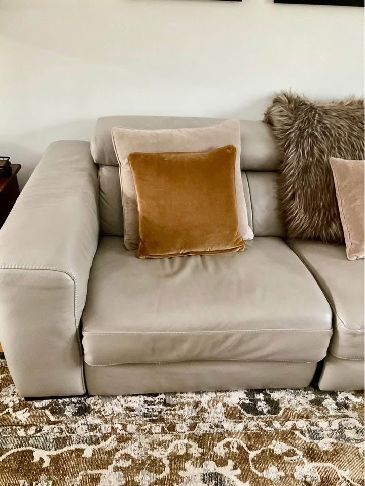 Dreamish Taupe Natuzzi Leather Corner Sofa (PTP) - Kwikley