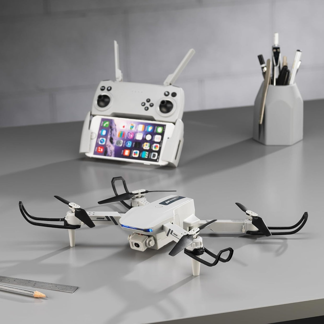 Foldable SD FPV Drone Wi - Fi Quadcopter with Camera & Remote Control - Kwikley