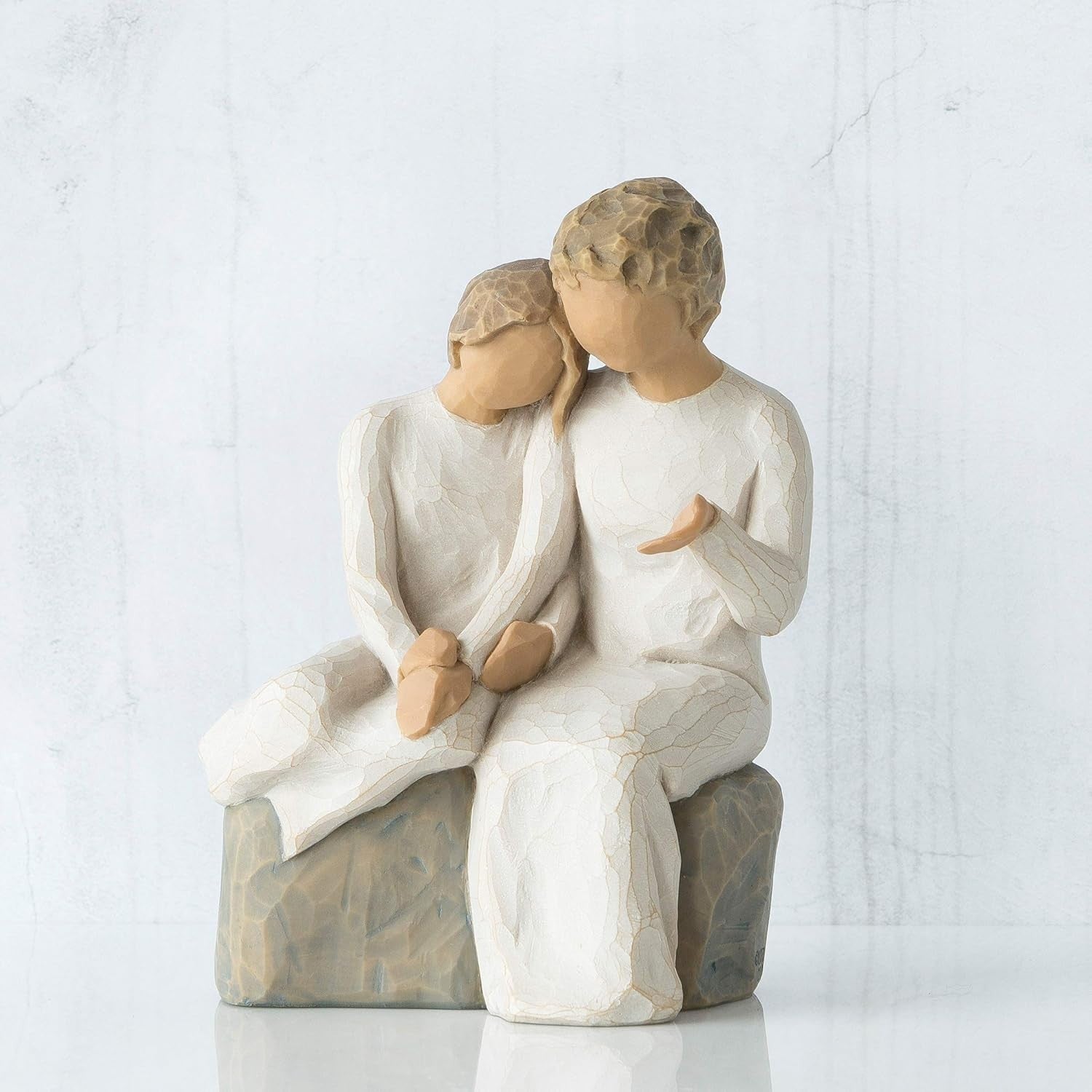 Grandmother & Child Figurine 14.5cm Resin Ornament | Family Love Sculpture Gift - Kwikley