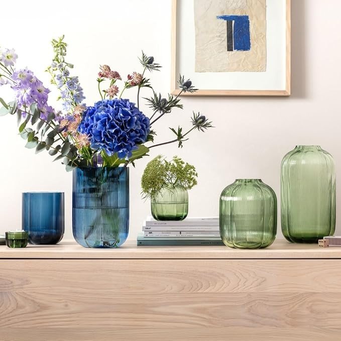 Green Glass Flower Vase 19cm Ribbed Modern Table Vase Home Decor - Kwikley