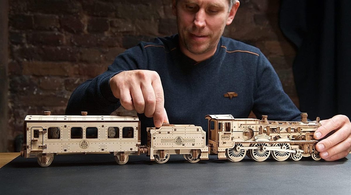 Harry Potter Hogwarts Express 3D Wooden Train Puzzle Mechanical Model - Kwikley