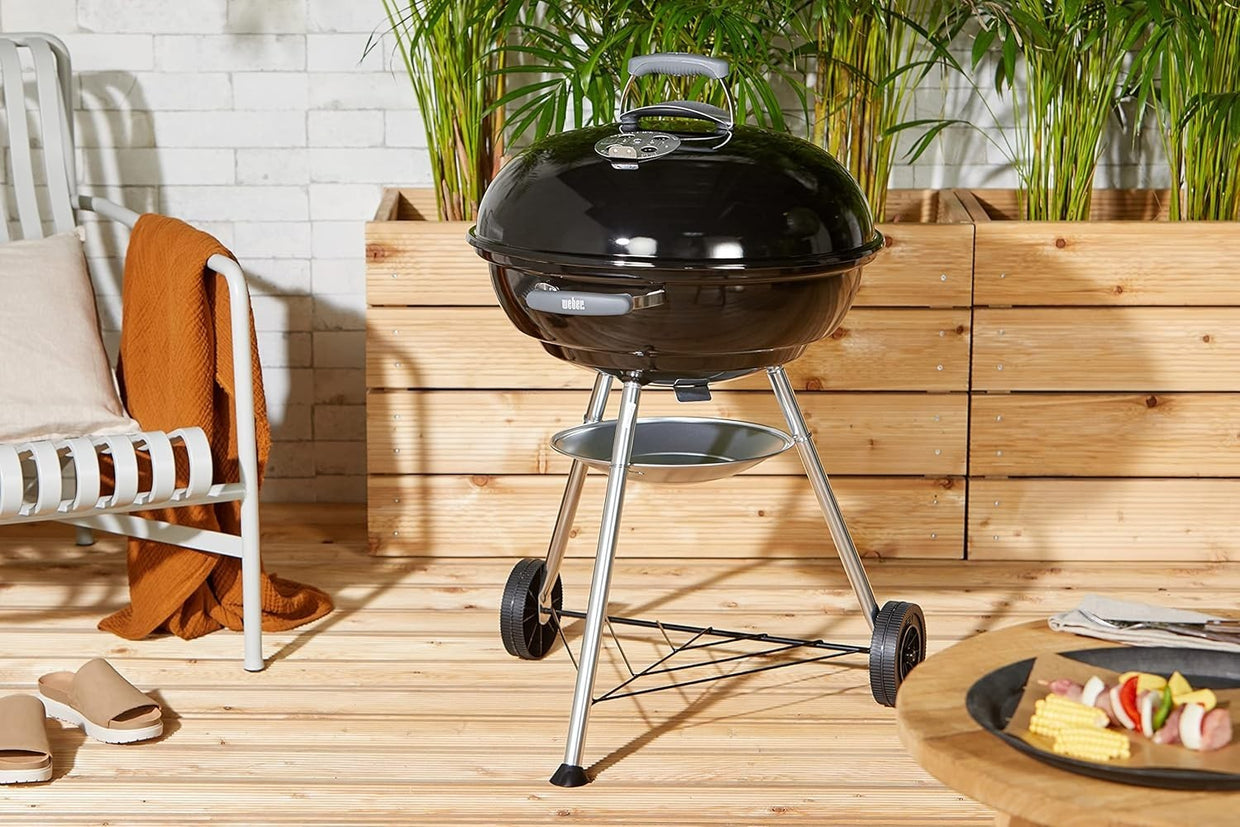 Large 57cm Kettle Charcoal BBQ Grill | Porcelain - Enamel Bowl | Adjustable Vents - Kwikley