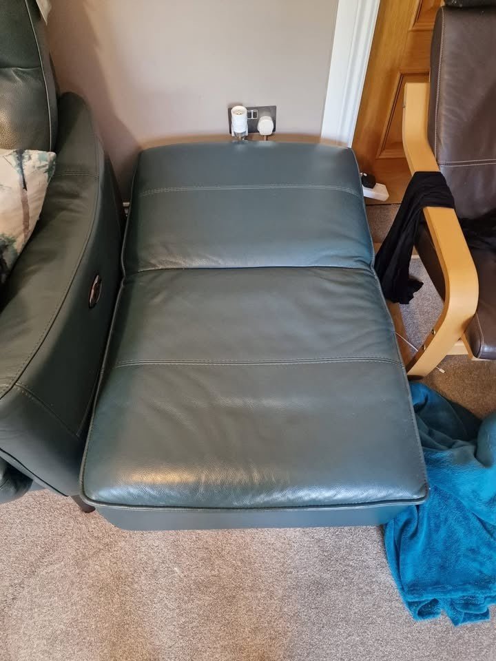 Large 8 Seater Blueish Green Leather Corner Sofa (PTP) - Kwikley