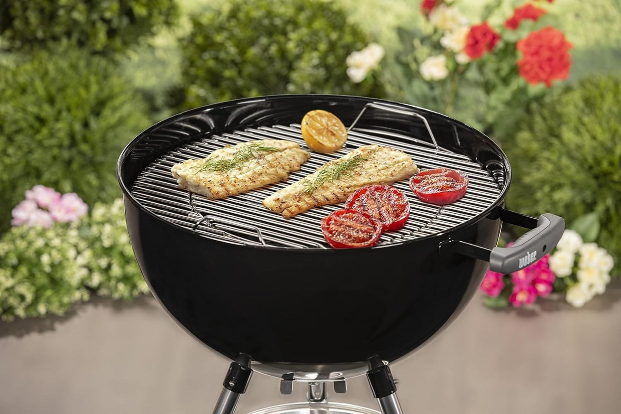 Large Charcoal Kettle BBQ Grill – Porcelain - Enamelled Lid & Bowl, Ash Tray - Kwikley