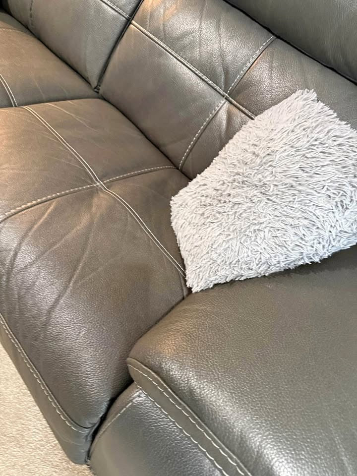 Large Grey Luxe Plush Leather Reclining Corner Sofa (PTP) - Kwikley