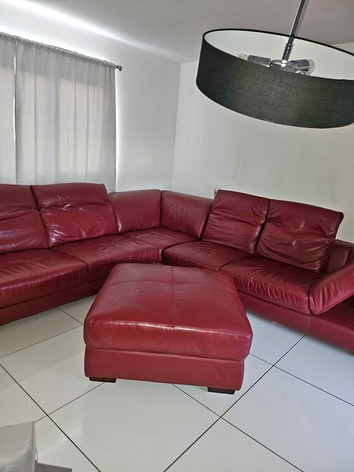Large Lush Red Leather Corner Sofa (PTP) - Kwikley
