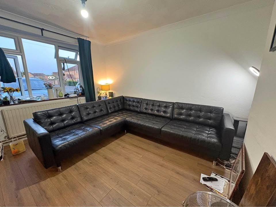 Large Luxe Sleek Black Leather Corner Sofa (PTP) - Kwikley