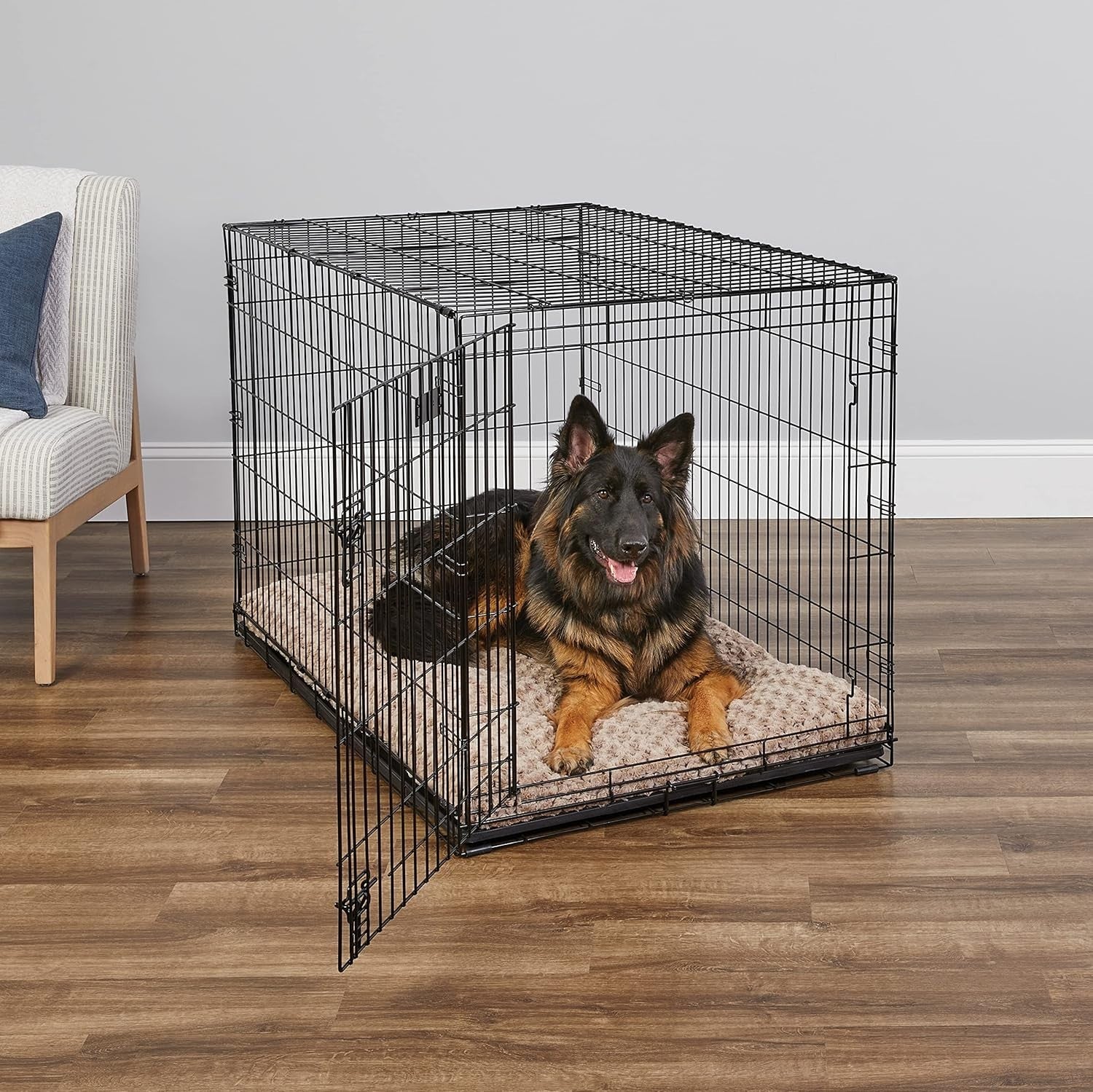 Large Single Door Dog Crate with Divider Panel, Leak - Proof Pan & Foldable - Kwikley