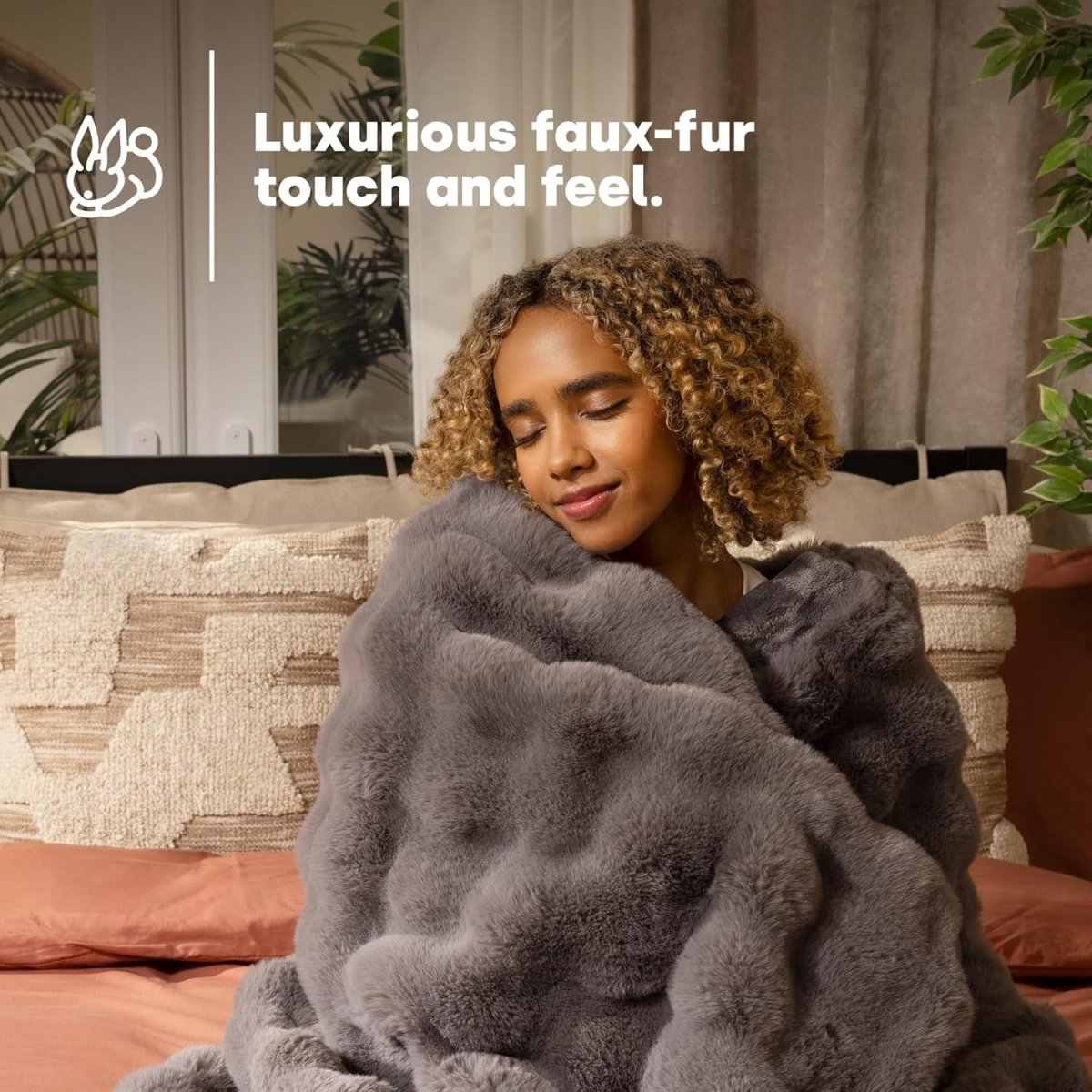 LIVIVO Faux Rabbit Fur Electric Heated Throws for Adults, 160x130cm – Plush Soft - Kwikley
