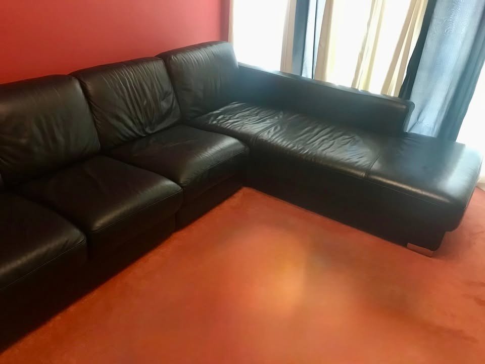 Luxe Extra Long Black Leather Corner Sofa (PTP) - Kwikley