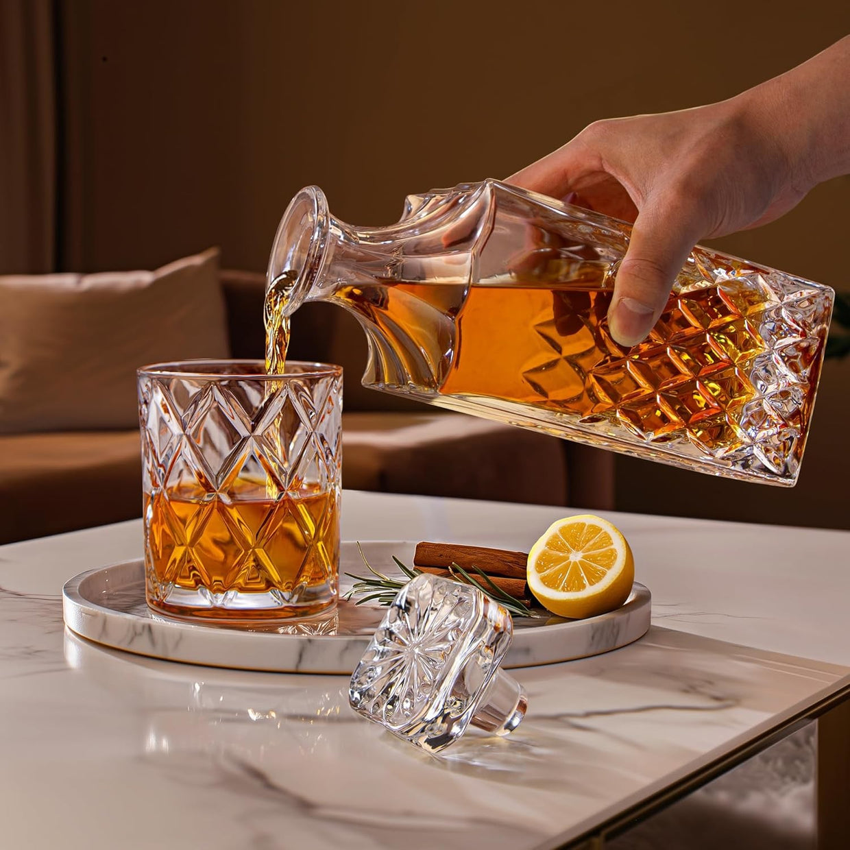 Luxury Whiskey Decanter Set 849ml with 4 Crystal Glasses & Gift Box Barware - Kwikley