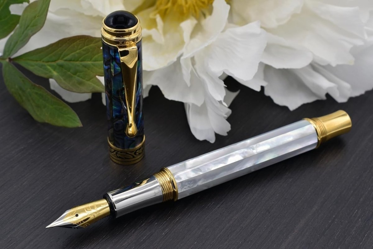 Luxury White Mother of Pearl & Blue Pāua Shell Fountain Pen Fine Nib - Kwikley