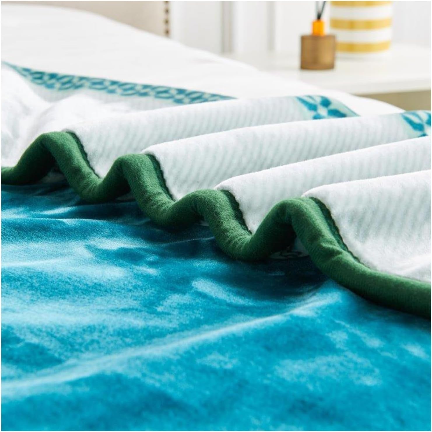 Majestic Mane 4kg Weighted Blanket 200x240 cm for Stress & Anxiety Relief - Kwikley