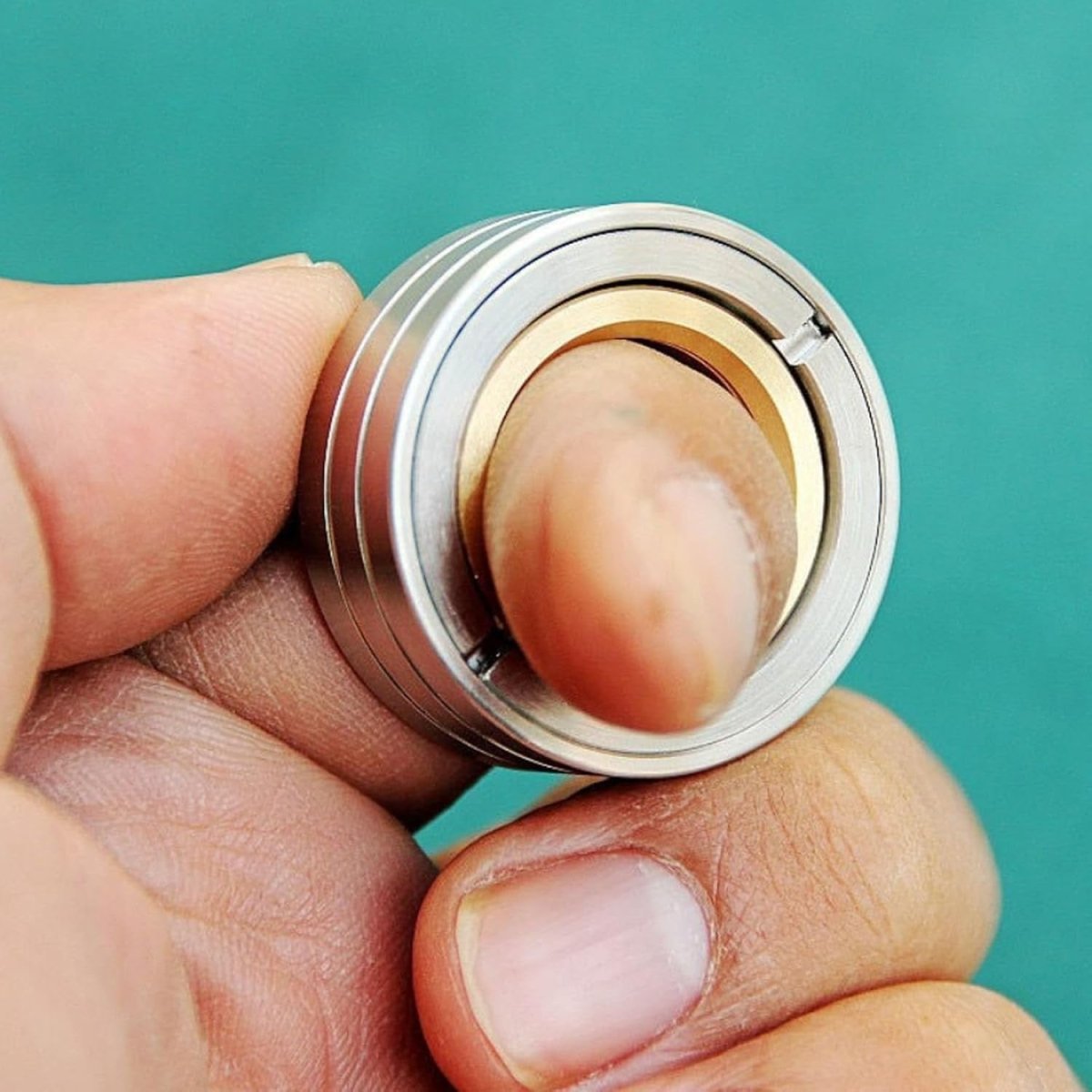 Metal Finger Spinner Ring Non Slip Tire Design Stress Relief EDC - Kwikley