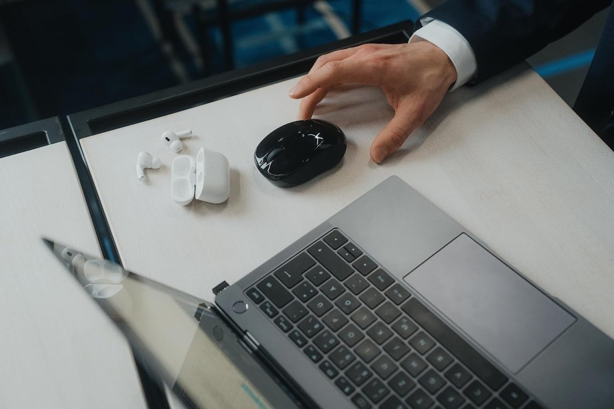 Mini Wireless Mouse 2.4GHz 1600 DPI Nano Receiver USB - Kwikley
