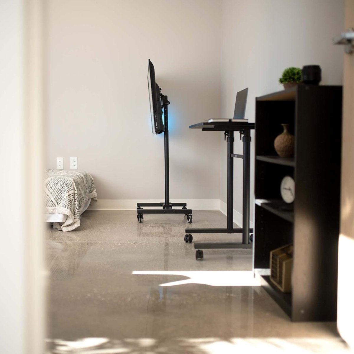 Mobile TV Stand 13–42” Tilt Mount on Wheels Adjustable Height Bracket - Kwikley
