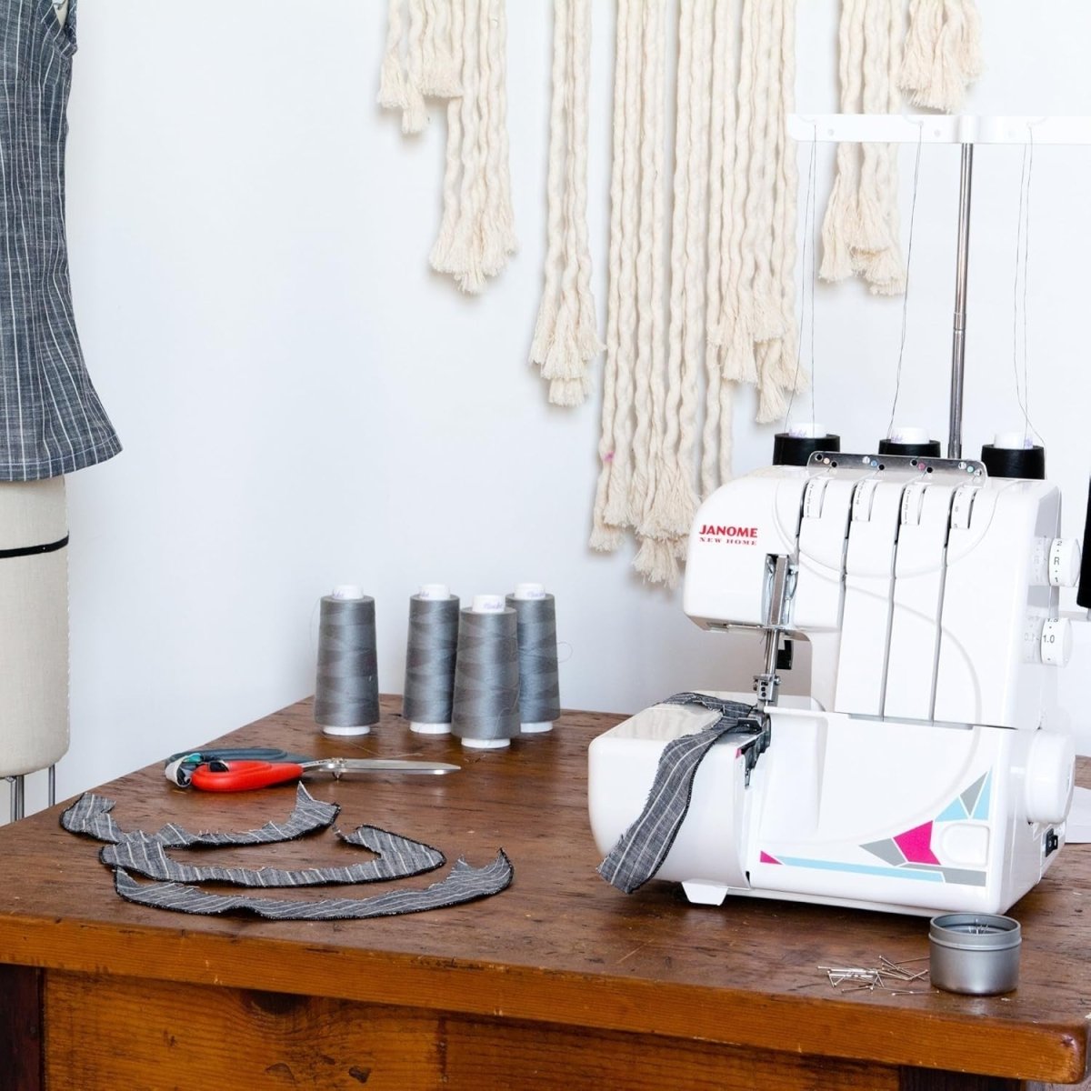 Overlock Serger Sewing Machine 3 4 Thread Differential Feed White - Kwikley