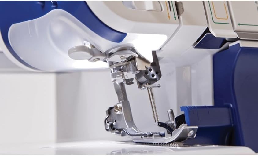 Overlocker Sewing Machine Differential Feed Free Arm Compact Portable - Kwikley