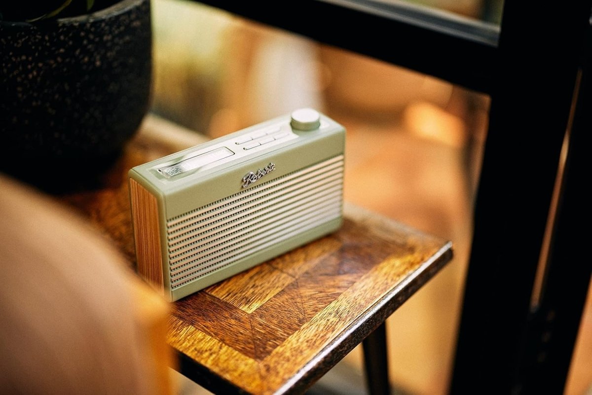 Portable DAB DAB+ FM Digital Radio with Bluetooth & Rechargeable Battery - Kwikley